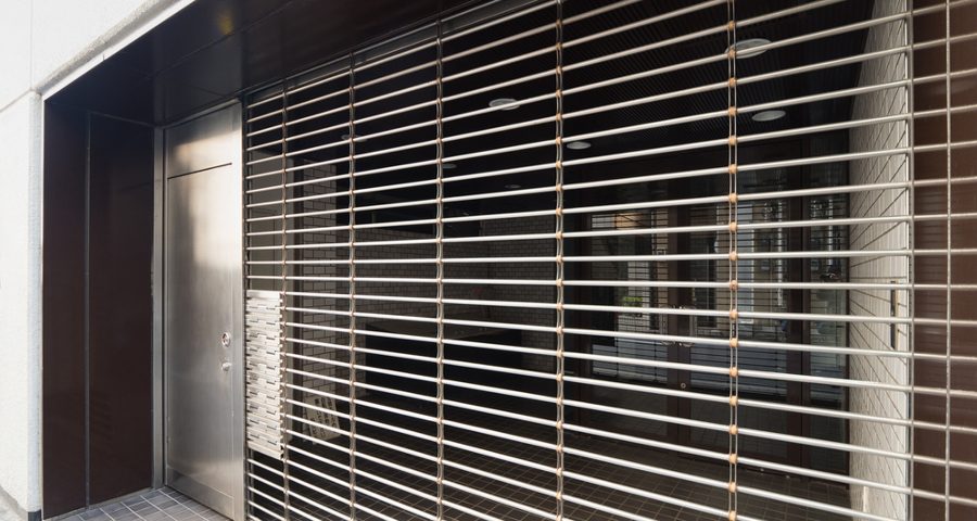 Cuales son las mejores empresas para reparacion de persianas metalicas 900x480 - ¿Cuáles son las mejores empresas para reparación de persianas metálicas en Barcelona?