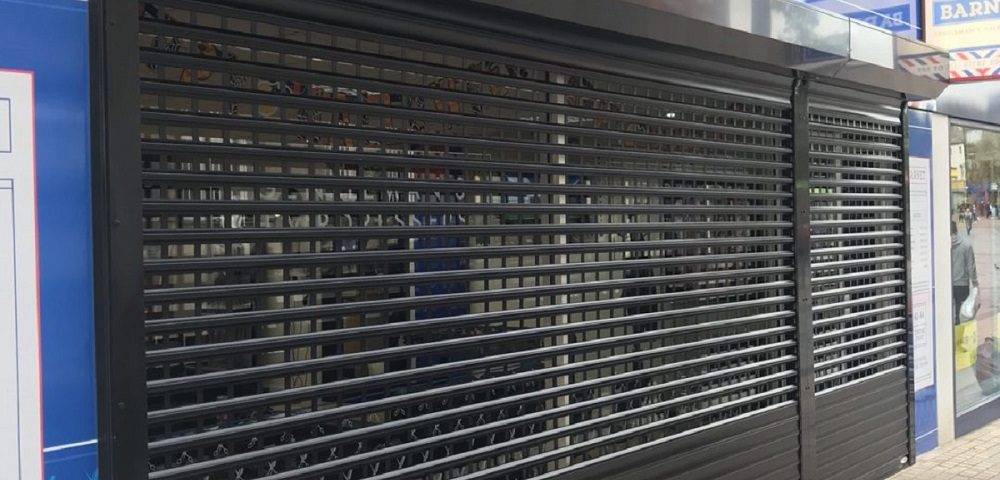 Cuales son las persianas metalicas mas duraderas para locales comerciales 1000x480 - ¿Cuáles son las persianas metálicas más duraderas para locales comerciales en Barcelona?