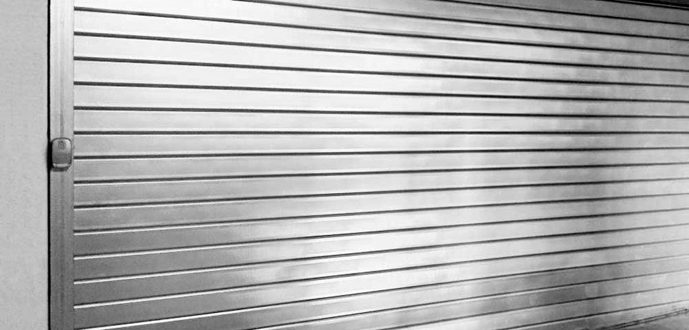 Como elegir las mejores persianas metalicas para locales Barcelona 1000x480 - ¿Cómo elegir las mejores persianas metálicas para locales en Barcelona?