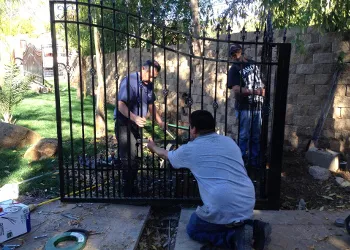 reparar puerta batiente - Puertas Batientes Barcelona