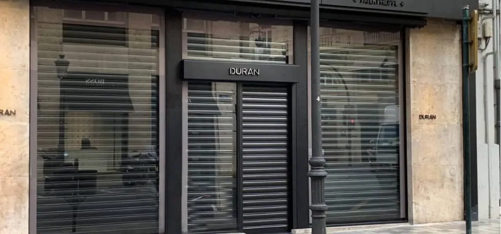 Cuales son las mejores persianas metalicas para locales comerciales en Barcelona 1024x480 - ¿Cuáles son las mejores persianas metálicas para locales comerciales en Barcelona?